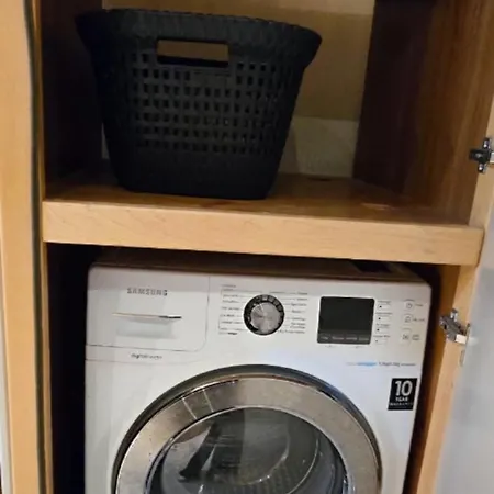 Spacious 4-bedroom With Sea View San Ġiljan