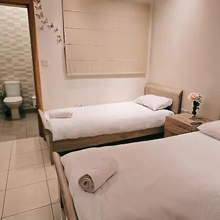 アパート Spacious 4-bedroom With Sea View