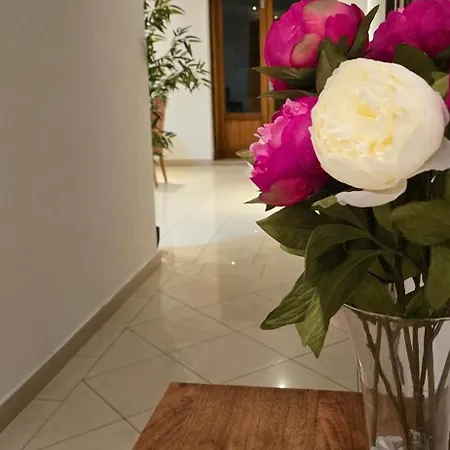 Spacious 4-bedroom With Sea View *