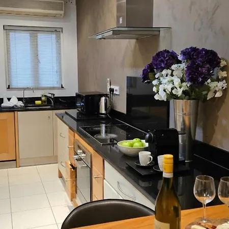 Spacious 4-bedroom With Sea View San Ġiljan