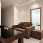 Spacious 4-bedroom With Sea View