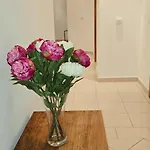 Spacious 4-bedroom With Sea View
