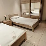 Spacious 4-bedroom With Sea View