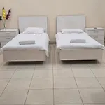 Spacious 4-bedroom With Sea View *