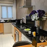 Spacious 4-bedroom With Sea View San Ġiljan