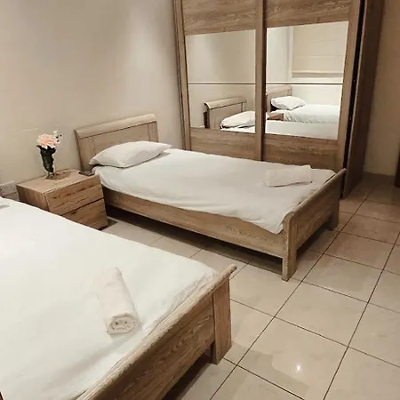 דירה Spacious 4-bedroom With Sea View