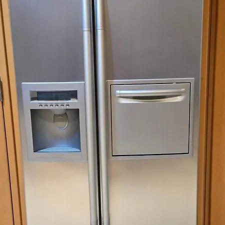 Spacious 4-bedroom With Sea View Apartment