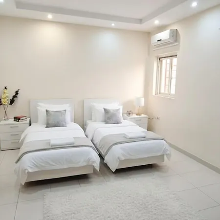 Spacious 4-bedroom With Sea View דירה Saint Julian's